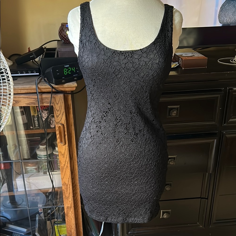 Elegant Black Lace Dress